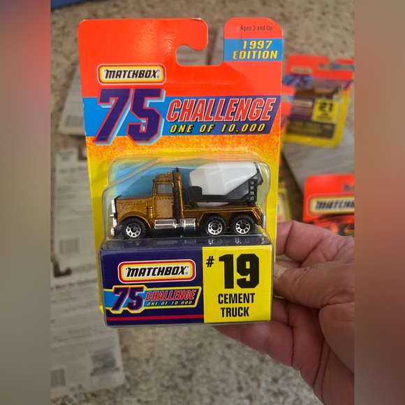 NEW 12 Matchbox Cars Vintage, collection, truck, cars, play, kids - Picture 8 of 8